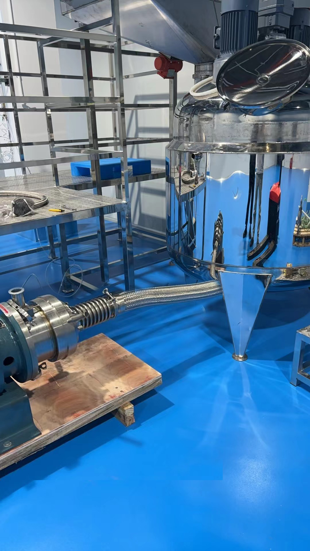 剪切粉碎研磨泵是昊星研制一種高效、節(jié)能、環(huán)保的粉碎設備